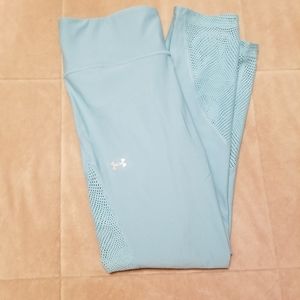 Women's M Under Armour capri leggings